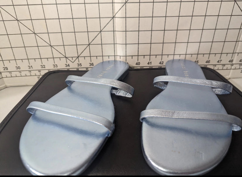 NEW - Size 9.5M Women's Gianni Bini Kaydie Sandals Slides Blue