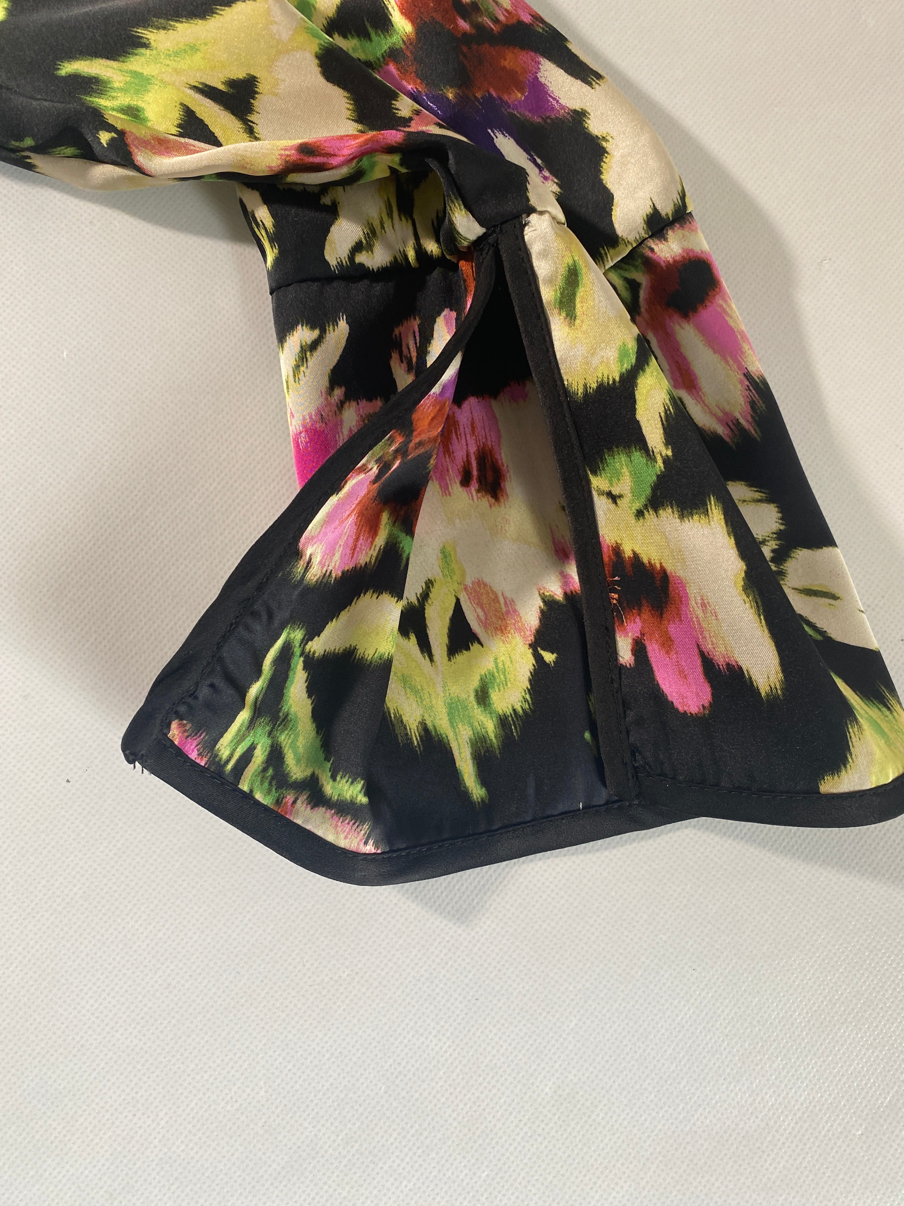 NEW Women's Size L Vince Camuto Paradise Chic Black Floral-Print Blouse $89