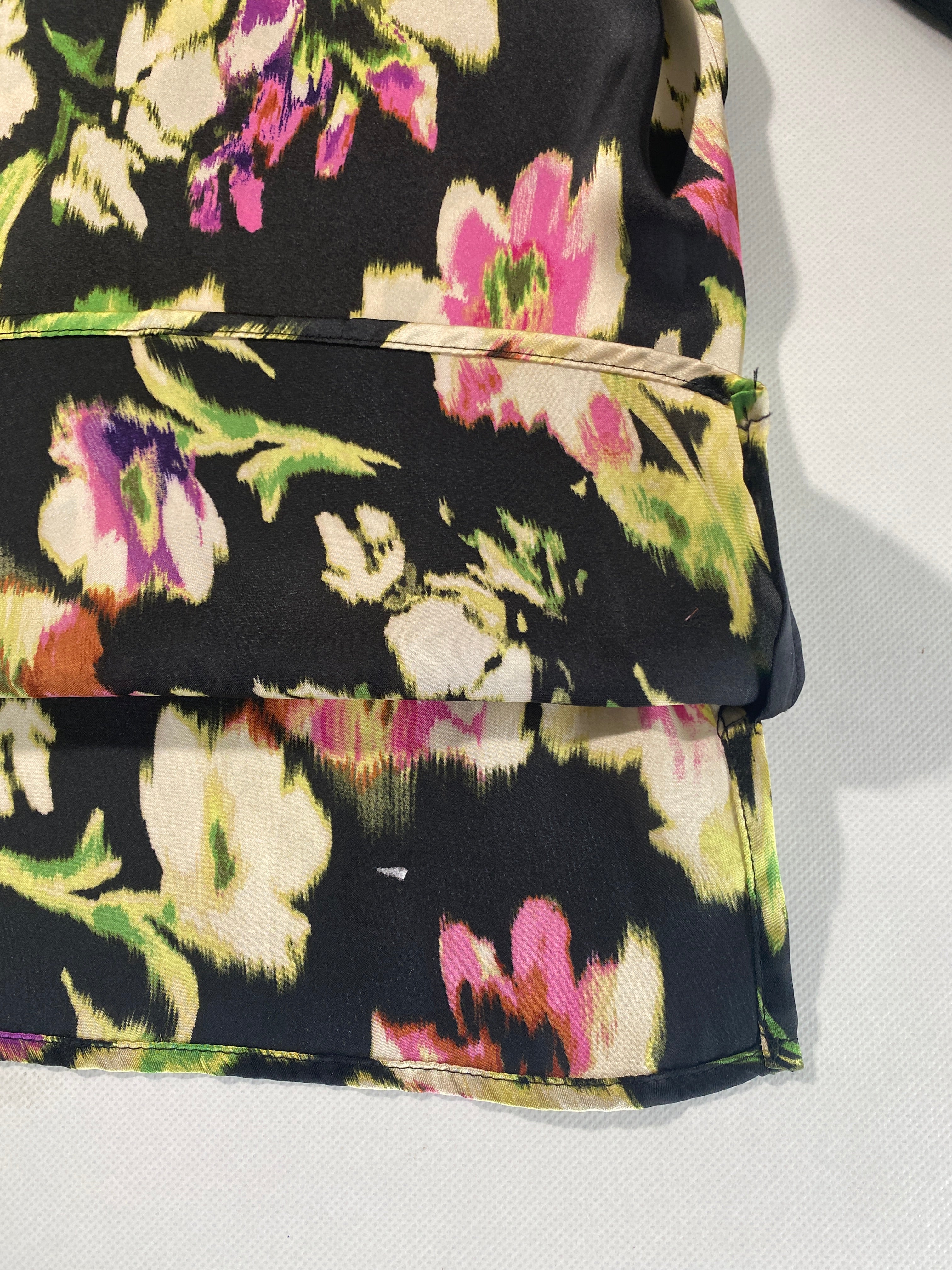 NEW Women's Size L Vince Camuto Paradise Chic Black Floral-Print Blouse $89