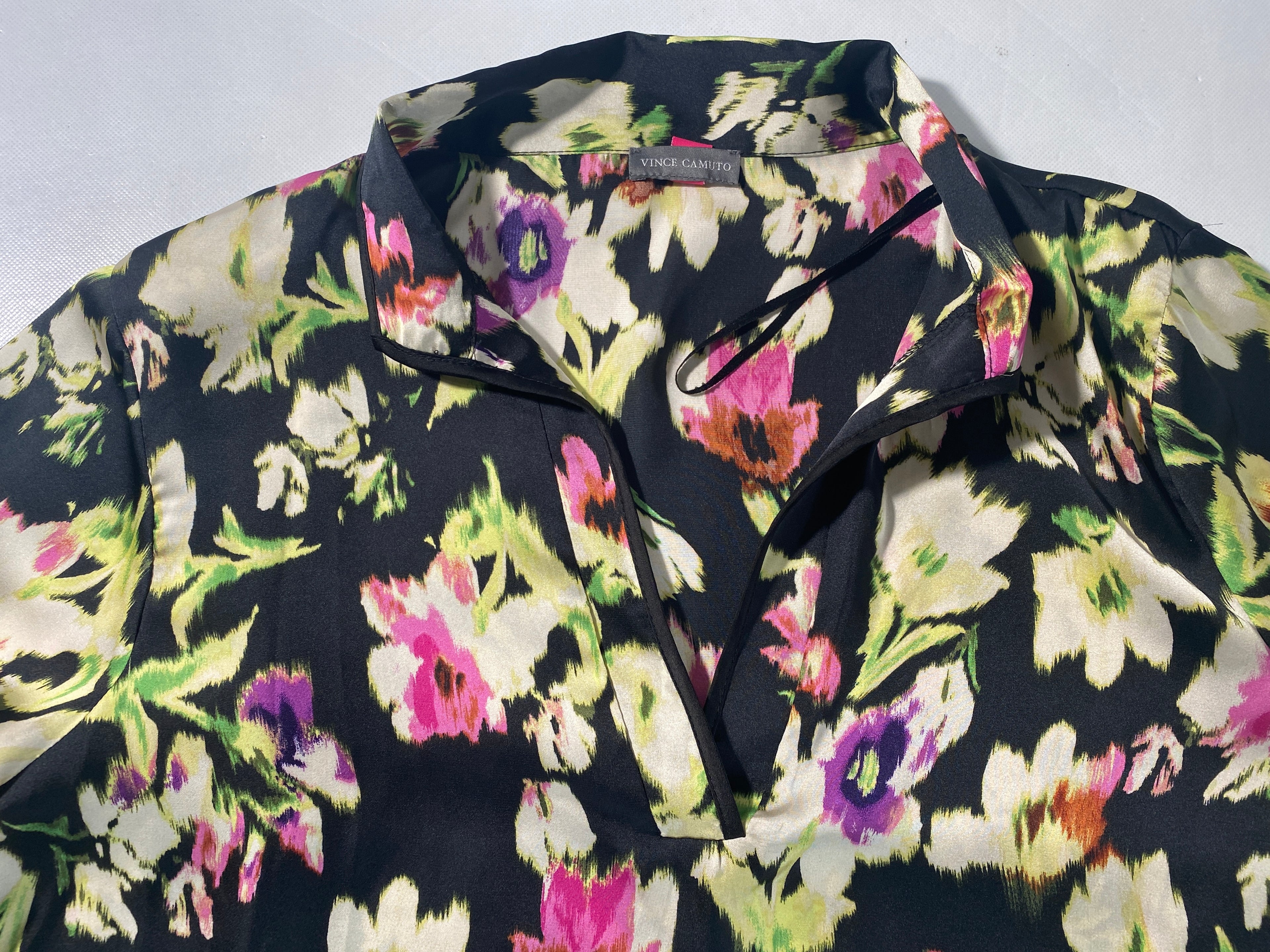 NEW Women's Size L Vince Camuto Paradise Chic Black Floral-Print Blouse $89