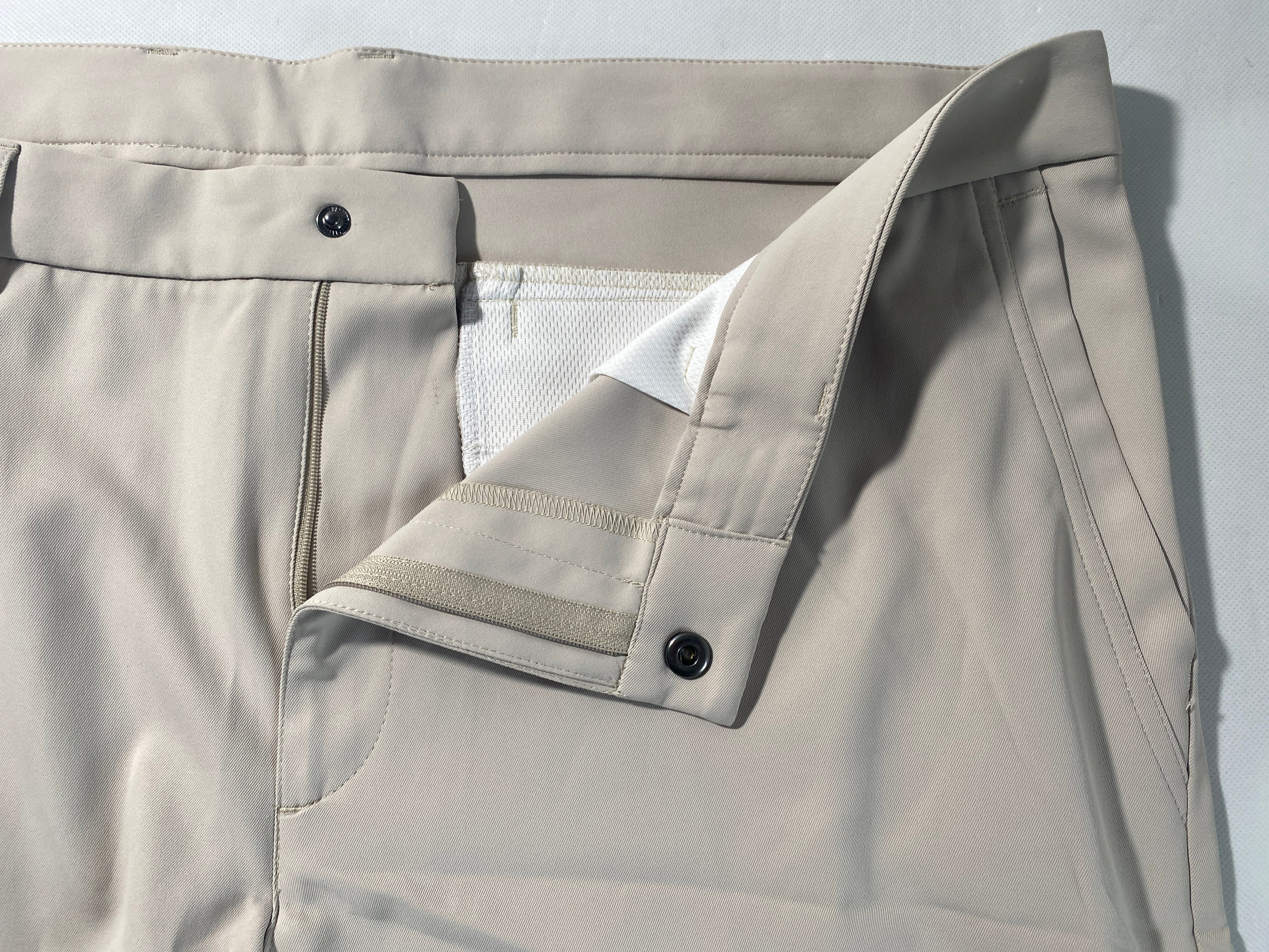 NEW Size 42 Mens Roundtree & Yorke Performance Chino Flat Shorts 8"I Stone $50