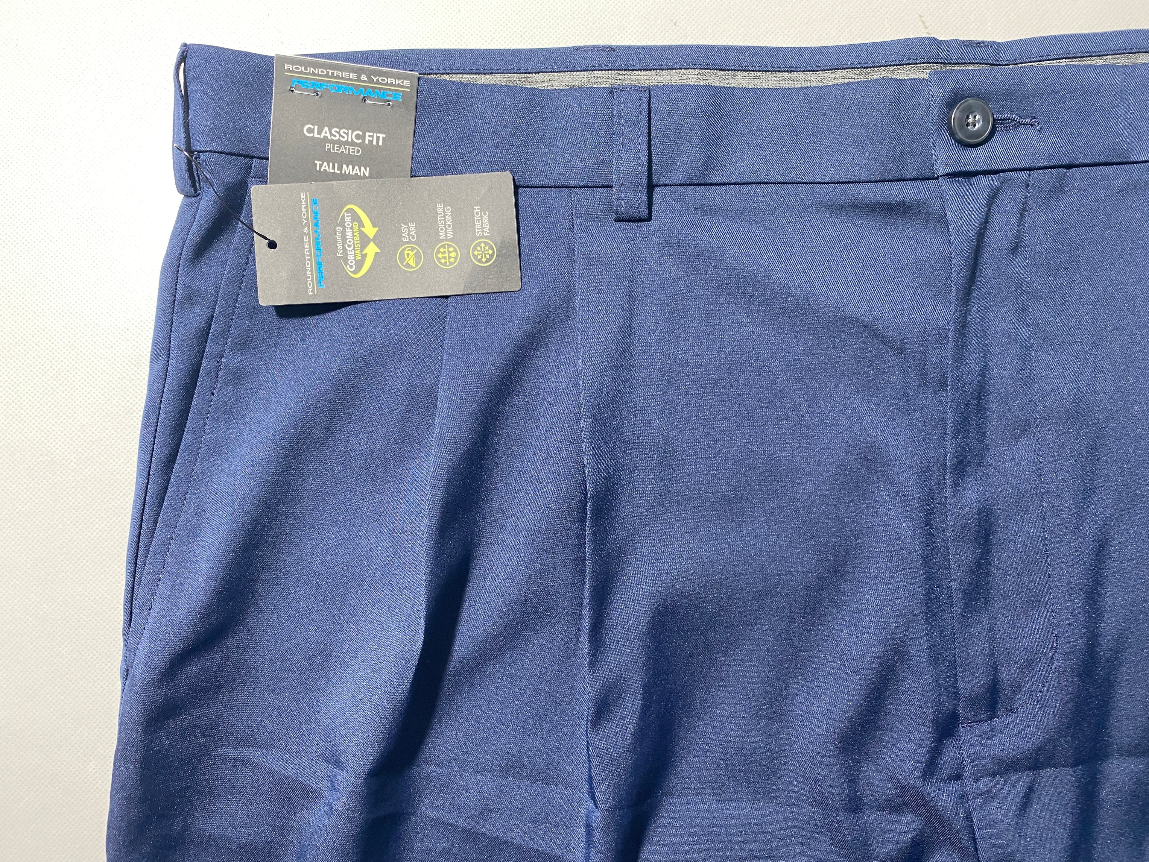 Size 46 Tall Men Roundtree & Yorke Performance Chino Pleated Shorts 11”I Navy