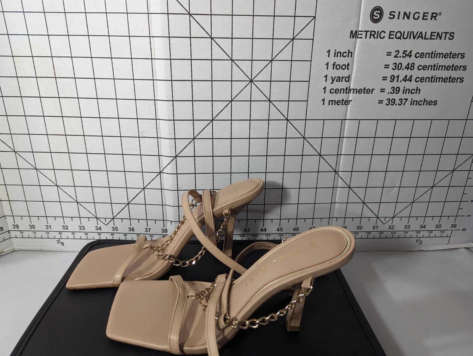 NEW Women's Gianni Bini Lukkah Chain Square Toe Stiletto Heeled Sandals