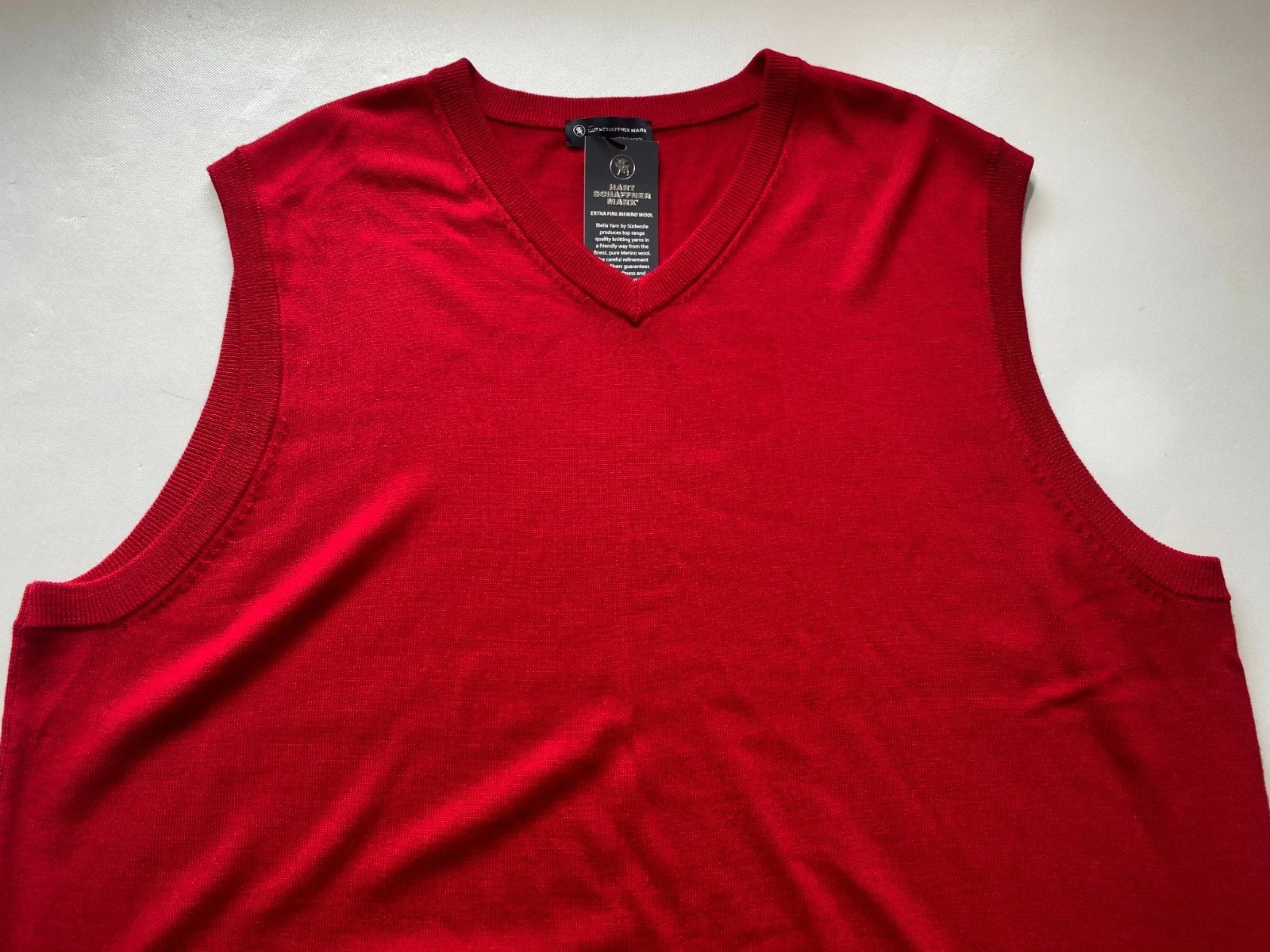 NEW Size XXL Mens Hart Schaffner Marx Sweater Vest Fine Merino Wool Red $80
