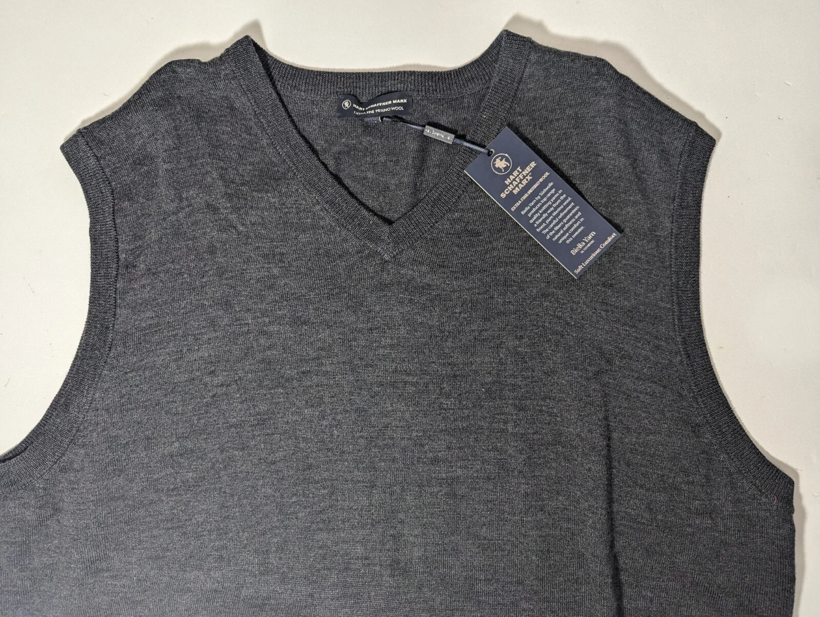 NEW- Tall Mens 2XT Hart Schaffner Marx Sweater Vest Fine Merino Wool Gray $90