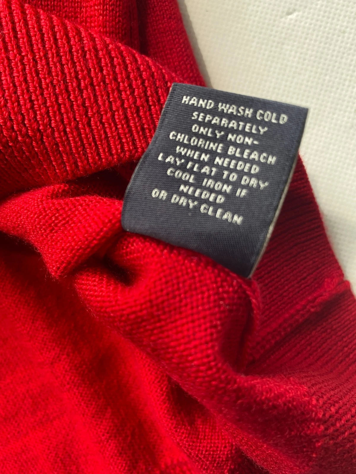 NEW Size S Mens Hart Schaffner Marx Sweater Vest Fine Merino Wool Red $80