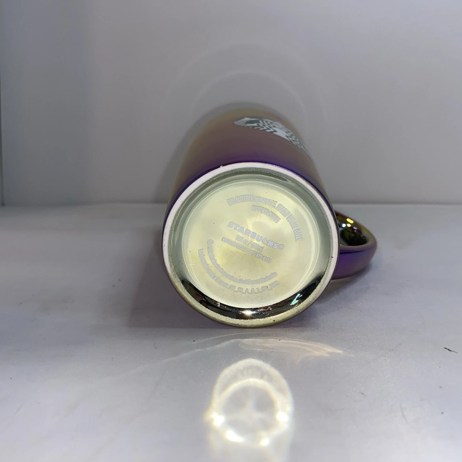 GOOD 16oz Starbucks Holiday Coffee Mug Rainbow Holographic Iridescent 2022